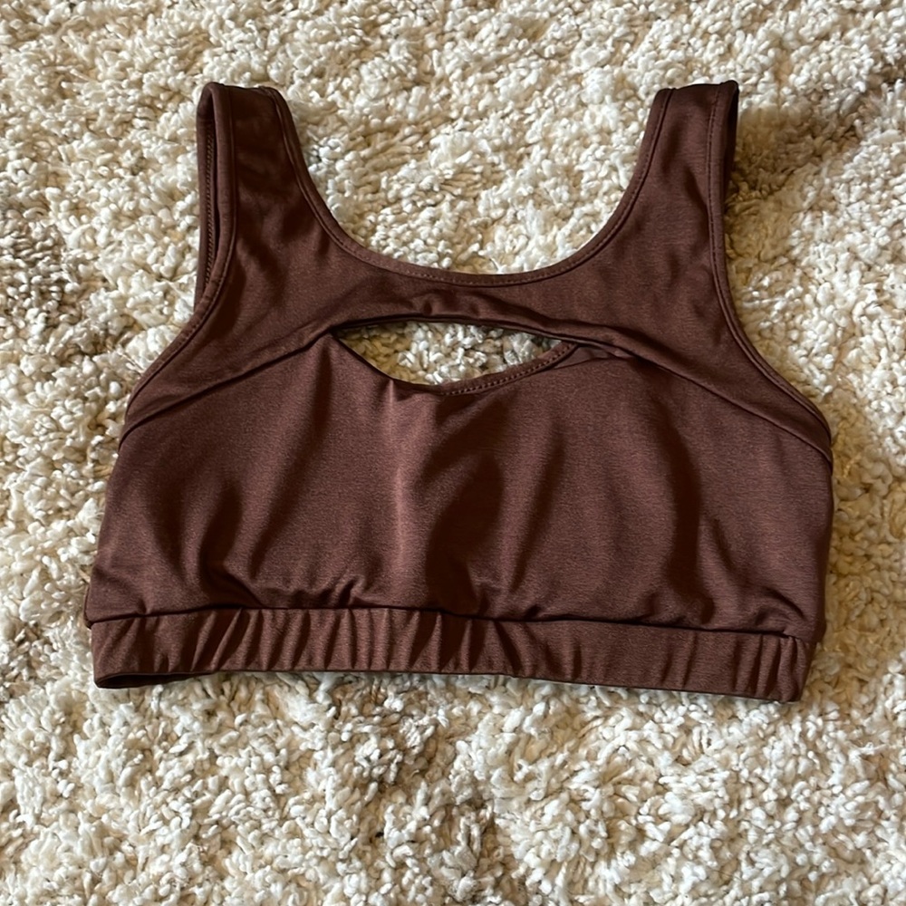 Brown ActiveWear Top!